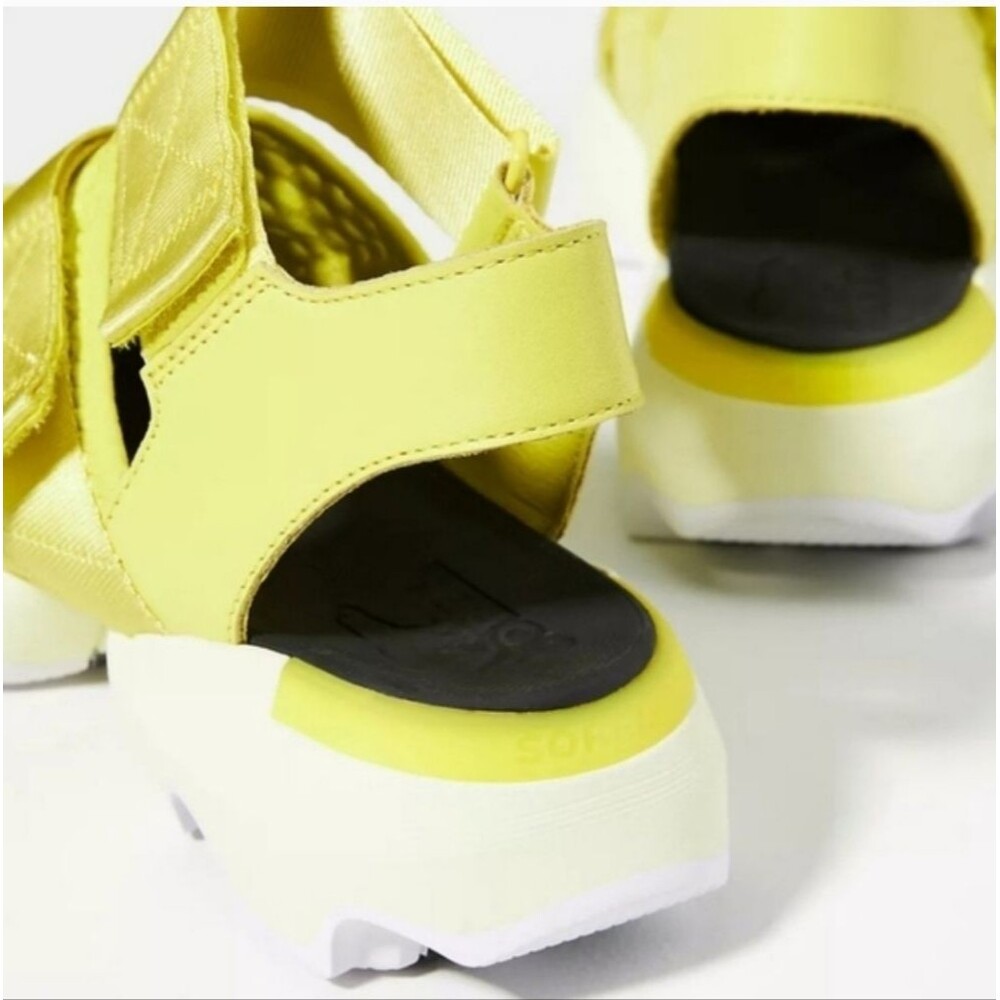 Sorel Kinetic Impact Yellow Outdoor Hiking Sandals - Picture 11 of 12